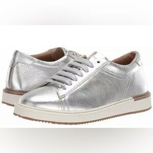 Hush Puppies Women's Sabine Sneaker Silver Metallic Leather 7 W Wide EU 38